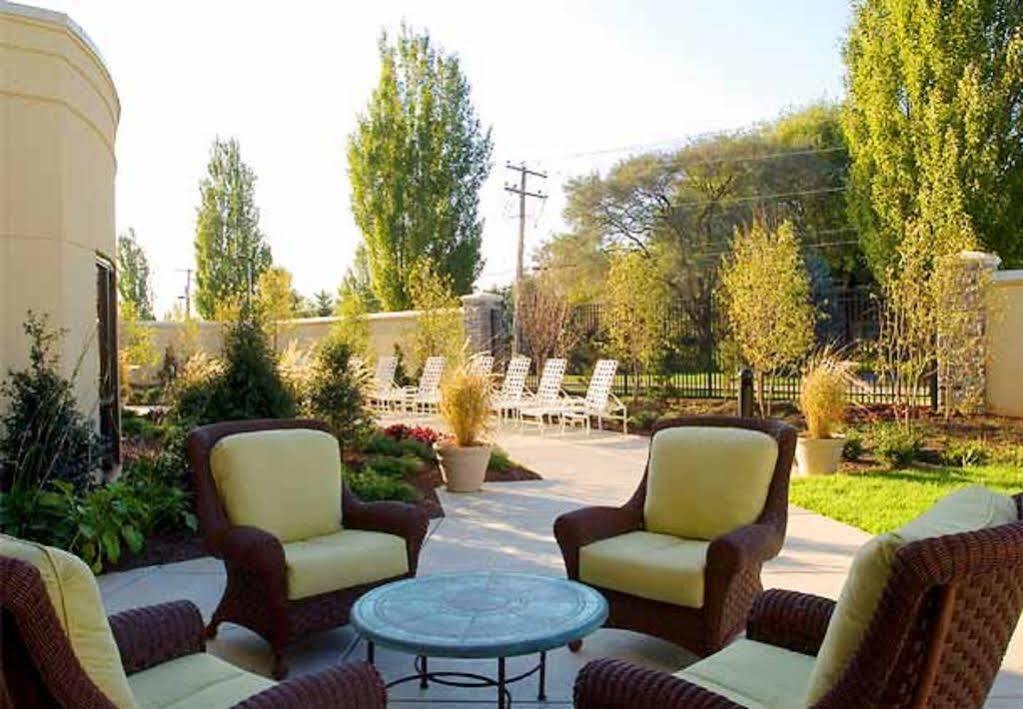 Courtyard Lancaster Hotel Fertility Exterior photo